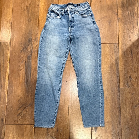 Lucky Brand Light Blue Ankle Jeans - Picture 2 of 11